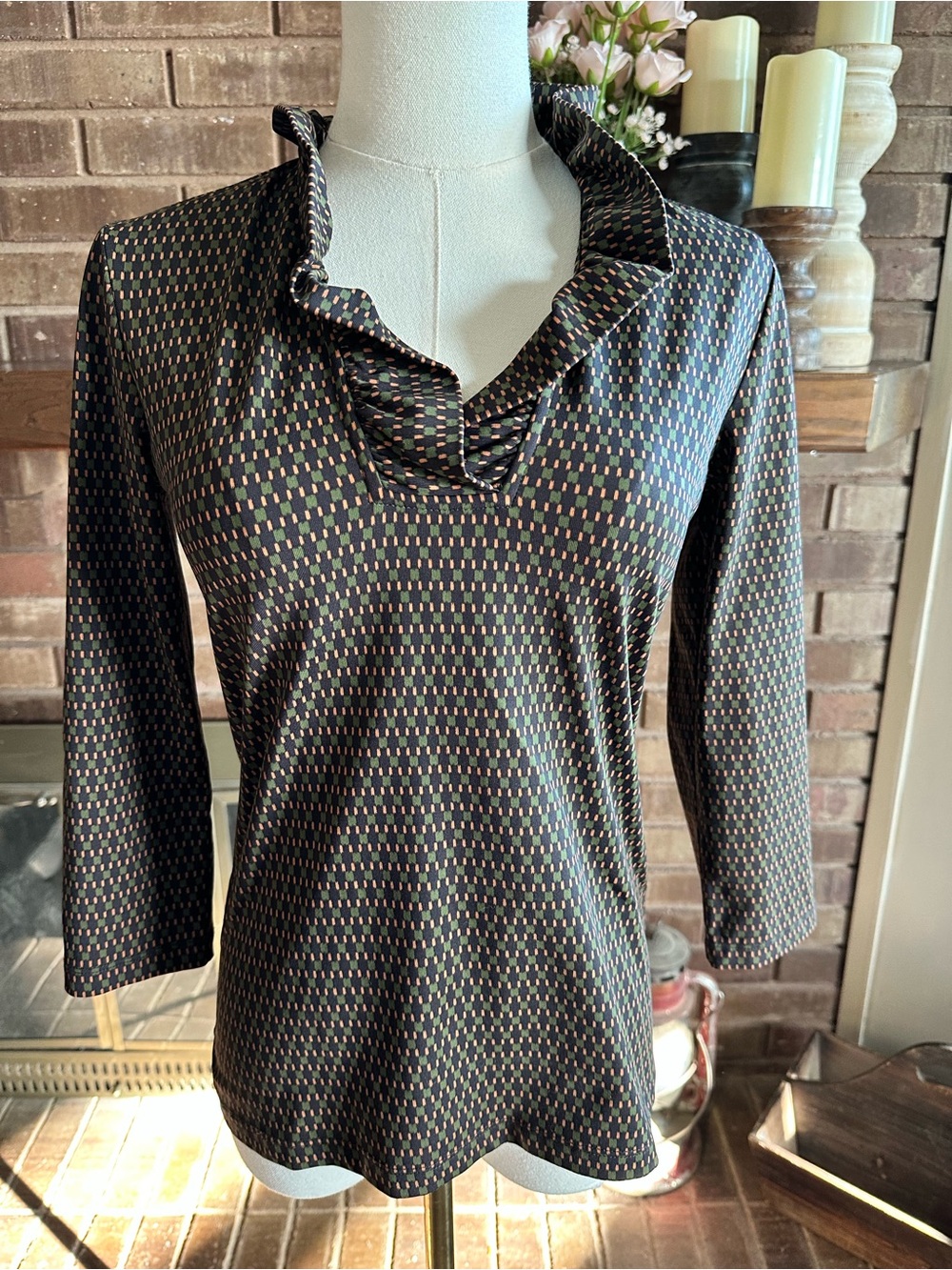 J McLaughlin XS Ruffle Collar Catalina Cloth Top Geometric Print 3/4 Sleeve